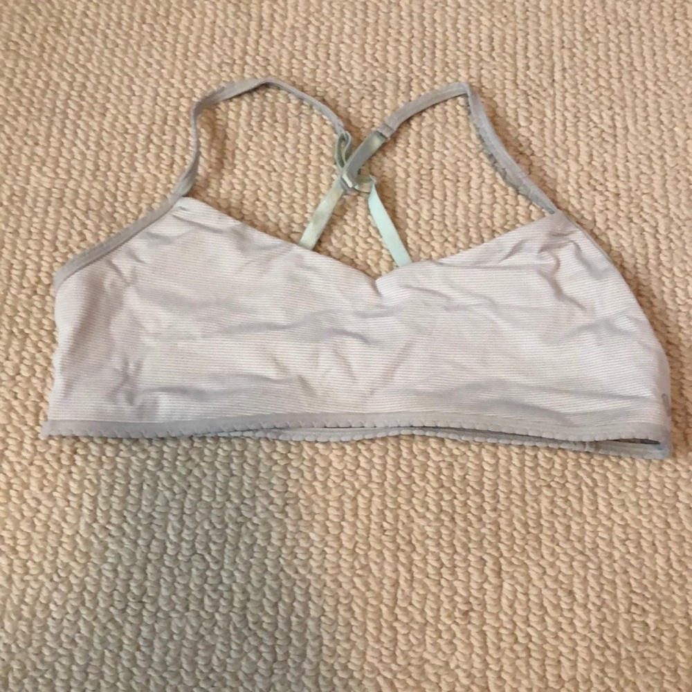 Lululemon sports bra